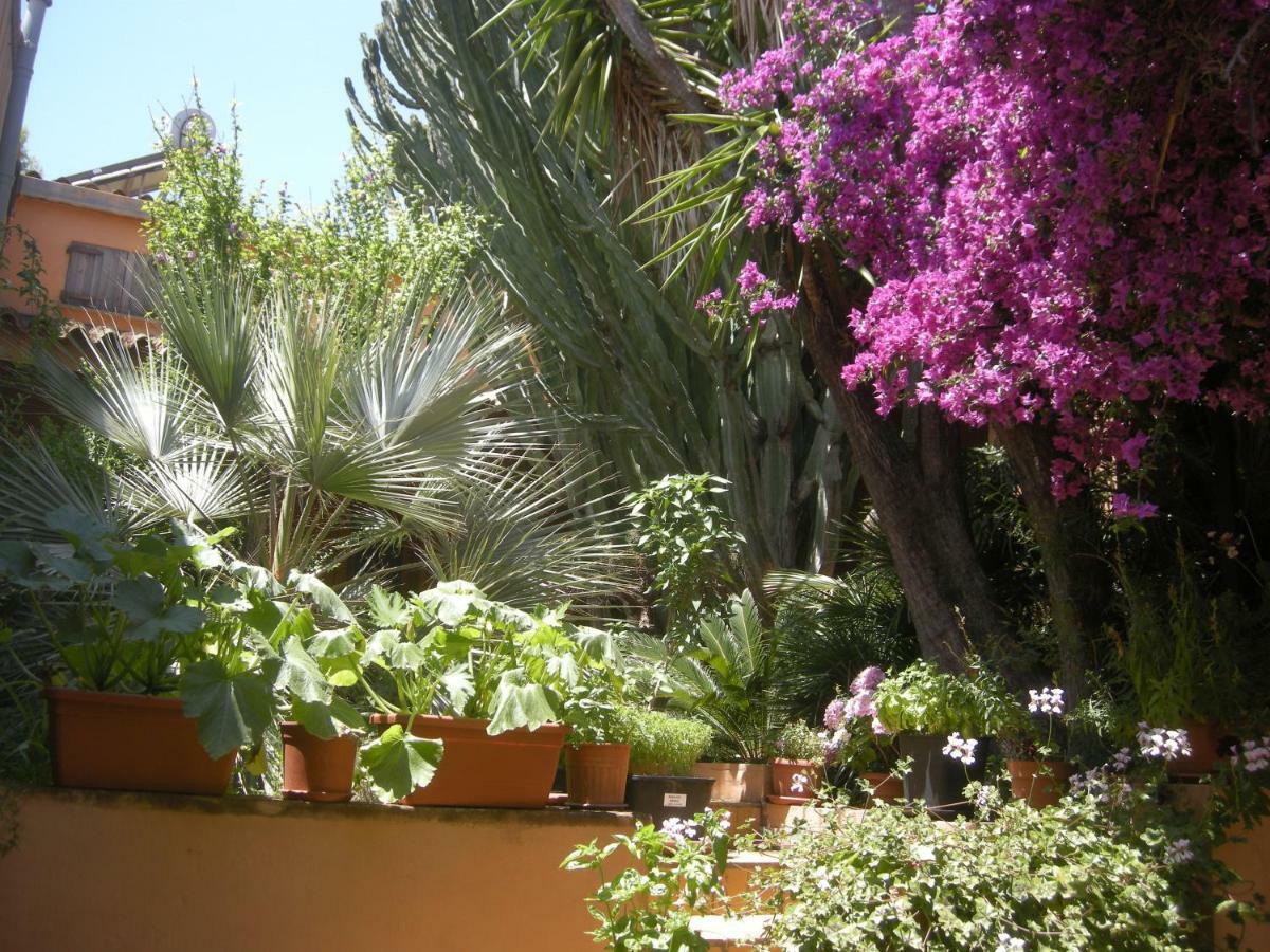 Via Dei Gerani B&B Sìnnai Exteriér fotografie